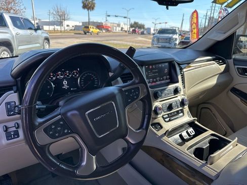 Used 2016 GMC Yukon Denali w/ Open Road Package image 21