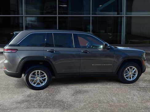 New 2025 Jeep Grand Cherokee Laredo X w/ Luxury Tech Group I image 8