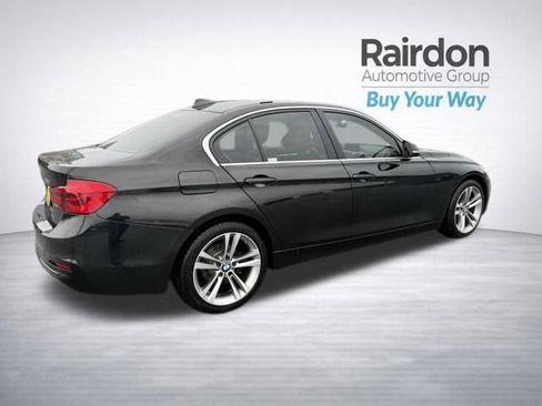 Used 2018 BMW 330i xDrive 330i xDrive w/ Premium Package image 9