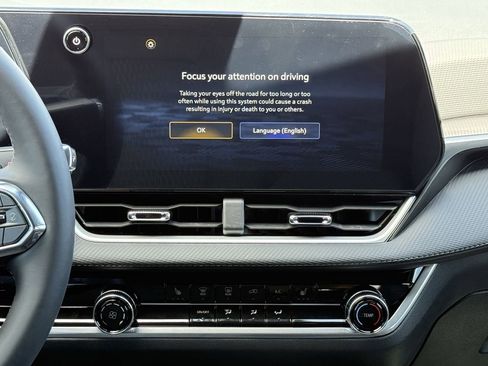 New 2026 Chevrolet Equinox LT w/ Safety and Technology Package FWD image 14