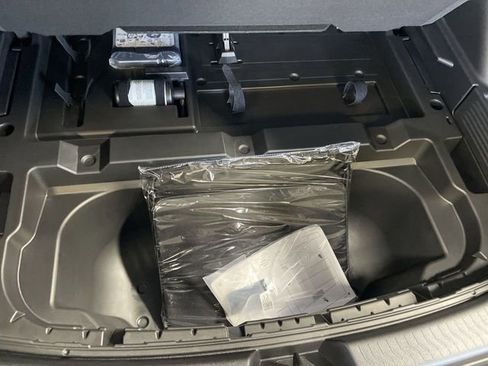 New 2026 Chevrolet Equinox EV LT image 26