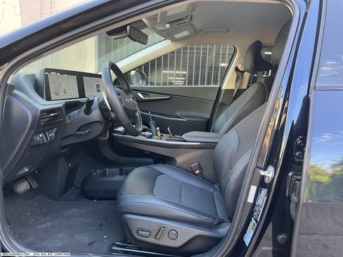 Used 2024 Kia EV6 Light RWD image 8