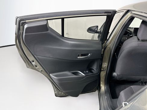 Used 2021 Toyota C-HR LE FWD image 25