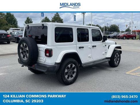 Used 2018 Jeep Wrangler Unlimited Sahara AWD/4WD image 6