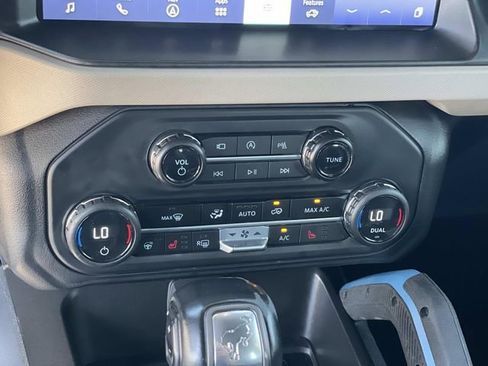 Certified 2023 Ford Bronco Wildtrak AWD/4WD image 16