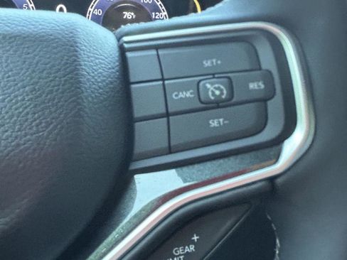 New 2024 Jeep Wagoneer 4WD w/ HD Trailer Tow Package image 23