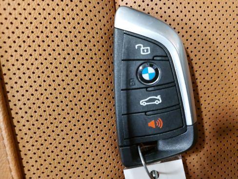 Used 2023 BMW 230i xDrive Coupe w/ Premium Package image 38