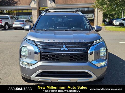 Used 2022 Mitsubishi Outlander GT image 8