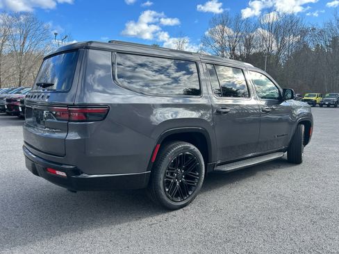 New 2025 Jeep Wagoneer L Series II w/ Premium Group I image 7