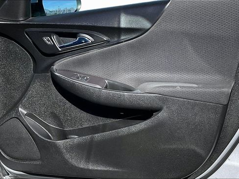Used 2020 Chevrolet Malibu LT FWD image 17
