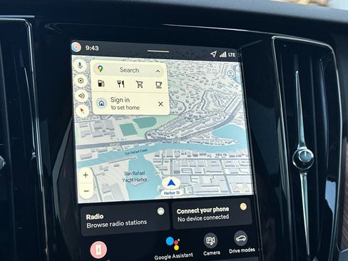 New 2026 Volvo V60 B5 Cross Country Plus w/ Climate Package image 21