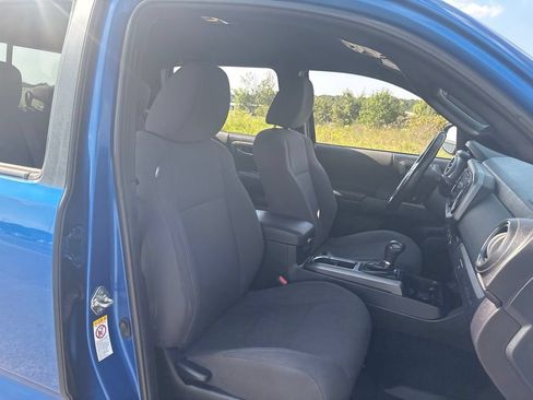 Used 2018 Toyota Tacoma TRD Off-Road AWD/4WD image 27