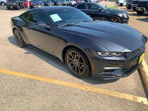 Used 2024 Ford Mustang Premium image 2