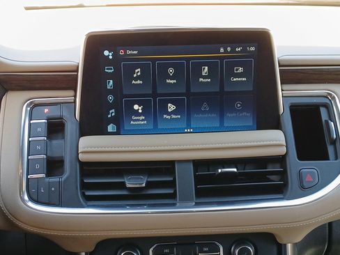 Used 2024 Chevrolet Suburban Premier AWD/4WD image 12