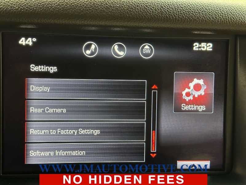 Used 2015 GMC Yukon Denali w/ Touring Package AWD/4WD image 32