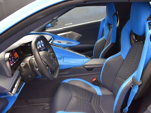 Used 2022 Chevrolet Corvette Stingray Premium Conv w/ Z51 Performance Package RWD image 14