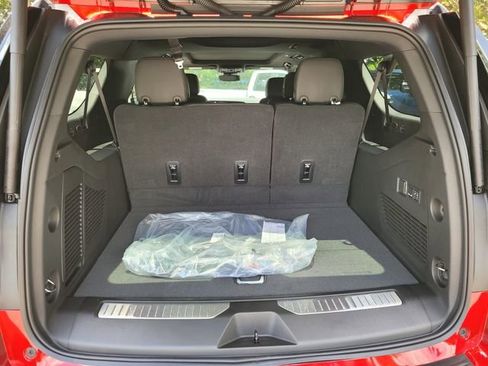 New 2025 Chevrolet Suburban Premier w/ Sun And Tow Package image 21