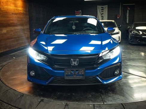 Used 2018 Honda Civic EX image 3