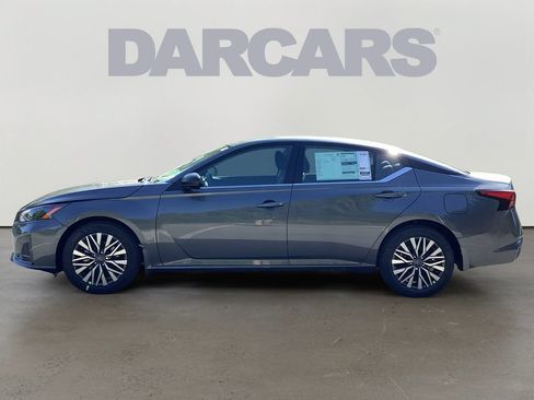 Used 2026 Nissan Altima 2.5 SV FWD image 4