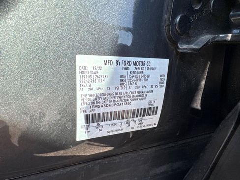 Used 2023 Ford Explorer XLT AWD/4WD image 31