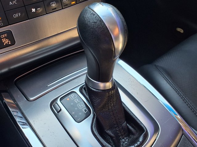 Used 2015 INFINITI Q40 w/ Moonroof Package RWD image 15