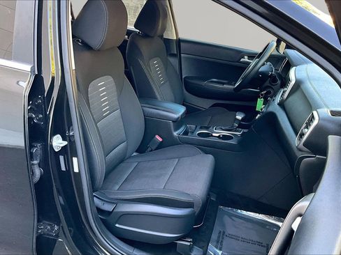 Used 2020 Kia Sportage LX w/ LX Popular Package AWD/4WD image 29