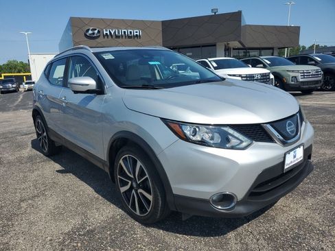 Used 2019 Nissan Rogue Sport SL w/ Premium Package FWD image 10
