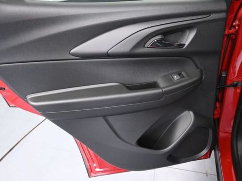 New 2026 Chevrolet TrailBlazer LT w/ Convenience Package FWD image 24