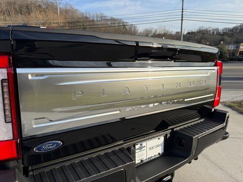 Used 2026 Ford F450 Platinum w/ Platinum Plus Package image 9