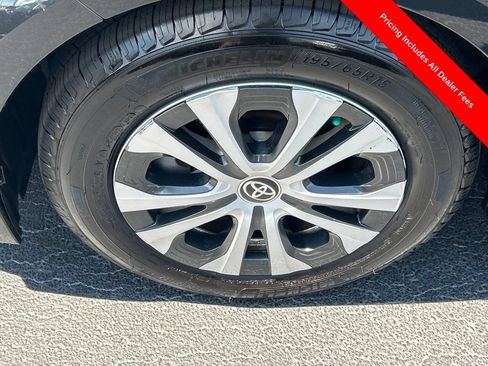 Used 2021 Toyota Corolla LE FWD image 21