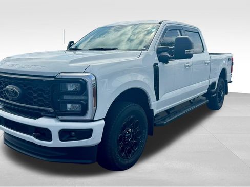 New 2025 Ford F250 XLT w/ Black Appearance Package image 18
