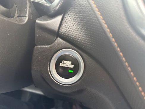 Used 2021 Chevrolet Equinox Premier AWD/4WD image 32