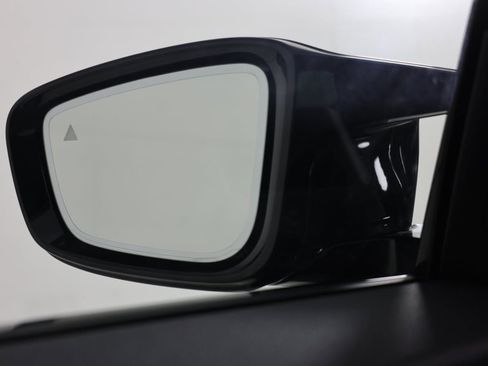 Used 2024 BMW M2 w/ Lighting Package RWD image 16