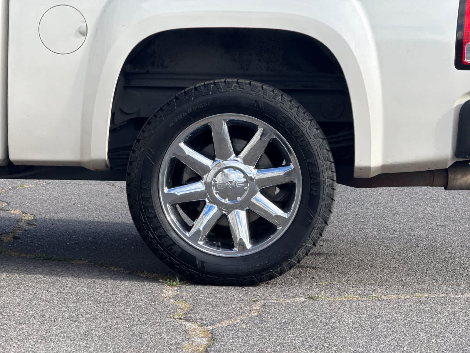 Used 2013 GMC Sierra 1500 Denali AWD/4WD image 24