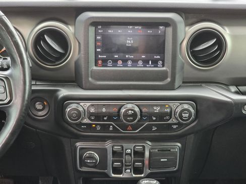 Used 2020 Jeep Wrangler Unlimited Sport image 20