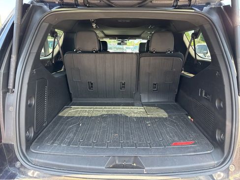 Used 2022 GMC Yukon XL Denali AWD/4WD image 15