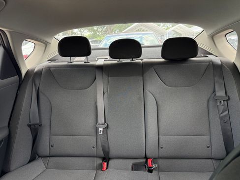 Used 2025 Kia K4 FWD image 36
