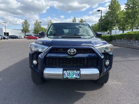 Used 2019 Toyota 4Runner TRD Off-Road Premium AWD/4WD image 2