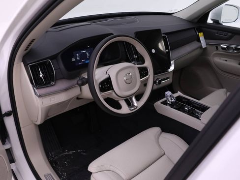 New 2026 Volvo XC90 B6 Ultra w/ Protection Package AWD/4WD image 6
