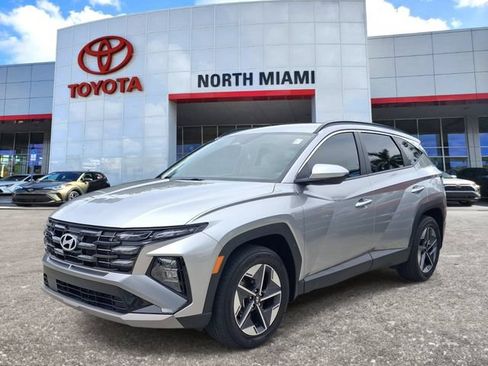Used 2025 Hyundai Tucson SEL FWD image 2