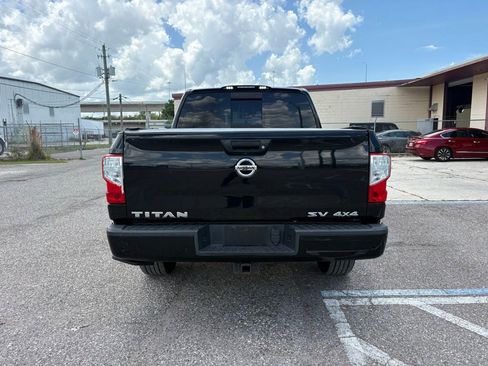 Used 2020 Nissan Titan SV w/ SV Convenience Package AWD/4WD image 4