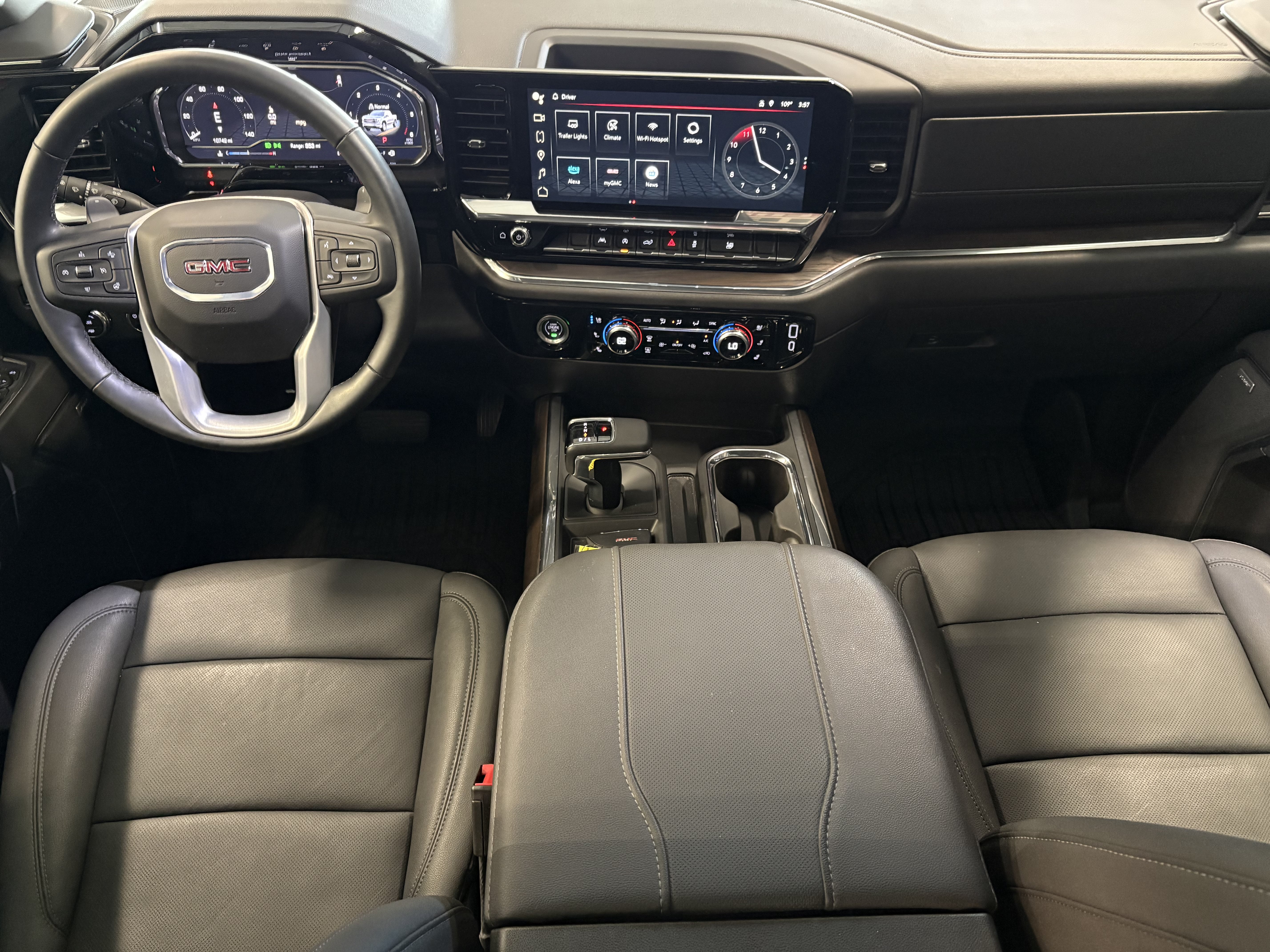 Used 2024 GMC Sierra 1500 SLT w/ SLT Premium Package RWD image 11