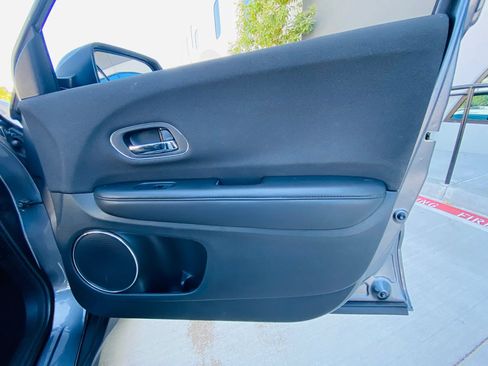 Used 2019 Honda HR-V EX image 21