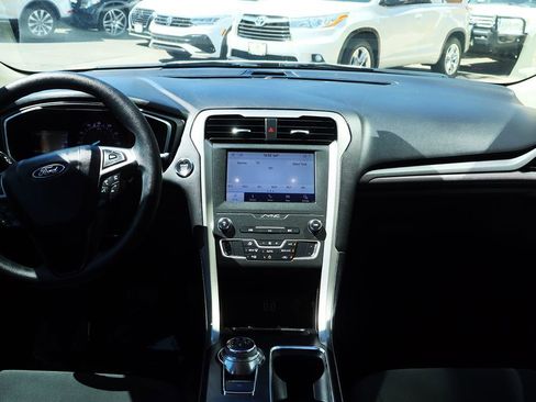 Used 2020 Ford Fusion SE image 35