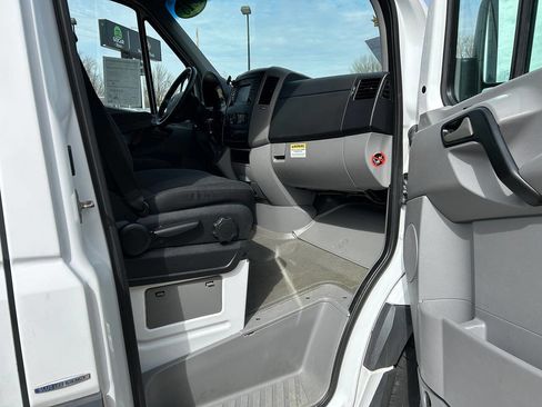Used 2015 Mercedes-Benz Sprinter 3500 image 11
