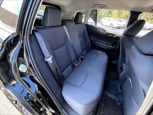 Certified 2026 Toyota Corolla Cross LE image 19