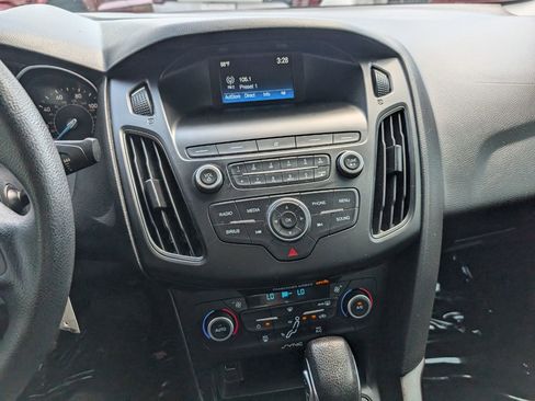 Used 2018 Ford Focus SE image 22