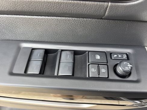 Used 2024 Toyota Tundra Limited image 21