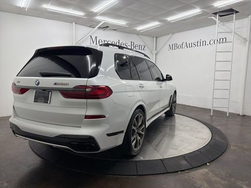 Used 2021 BMW X7 M50i image 7