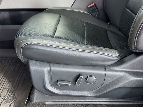 Used 2019 Ford F150 Raptor w/ Equipment Group 802A Luxury image 23